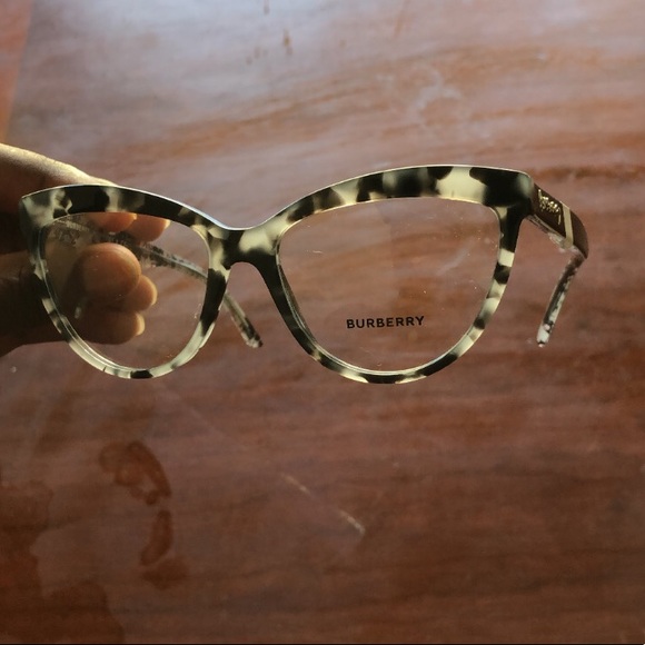 Burberry Frames - Picture 1 of 3